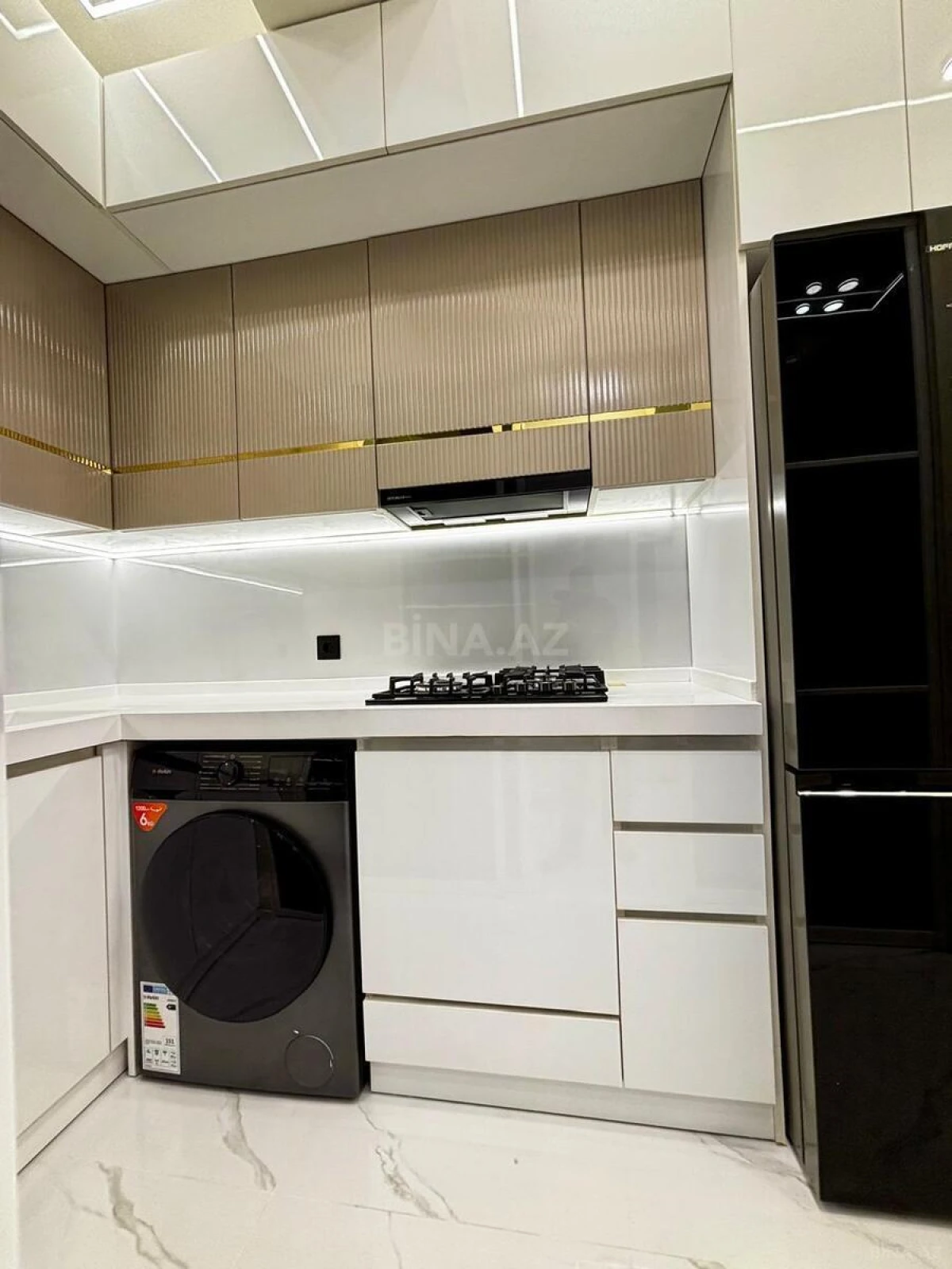 Satılır 2 otaqlı mənzil 70.7 m²