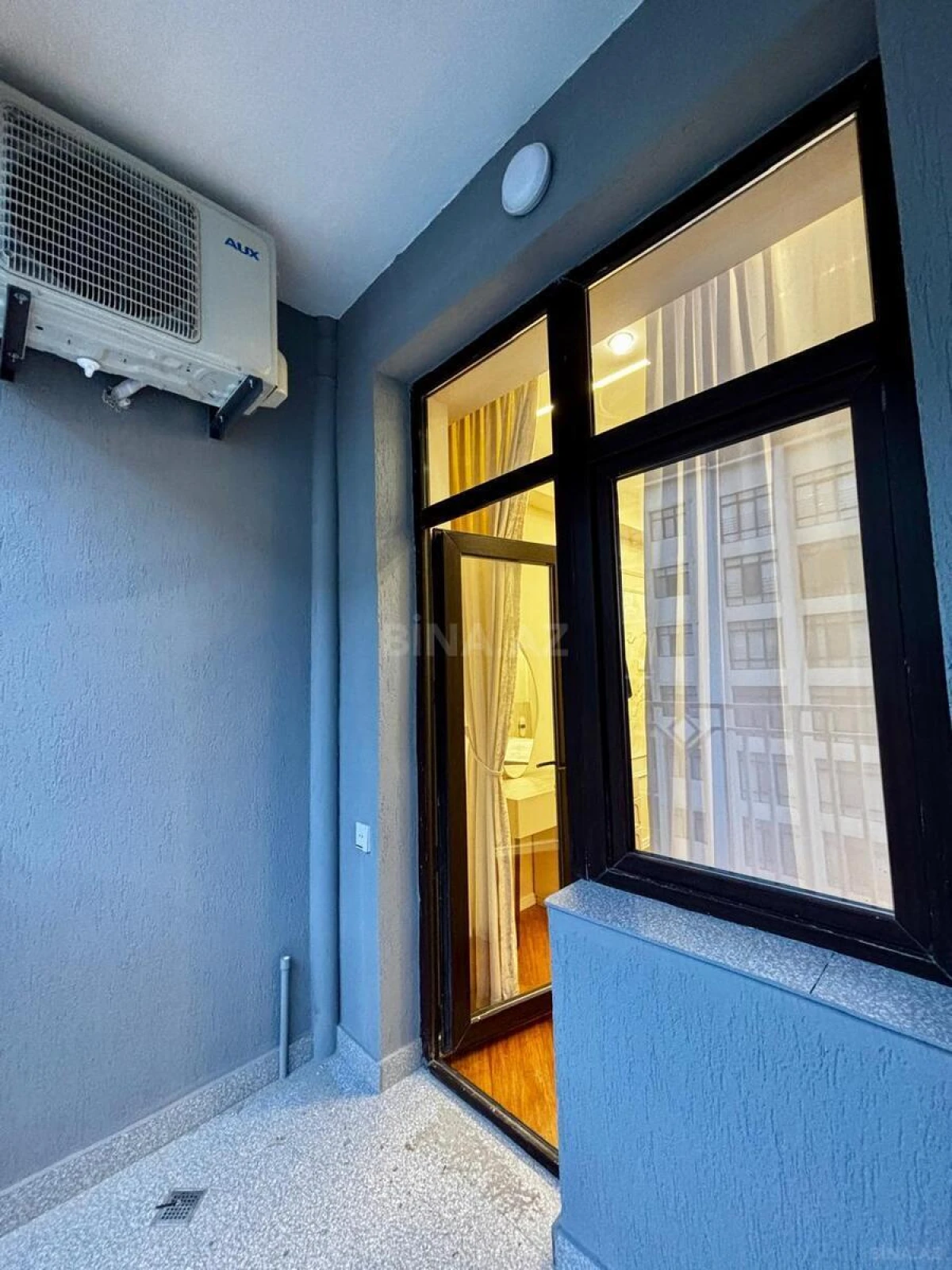 Satılır 2 otaqlı mənzil 70.7 m²