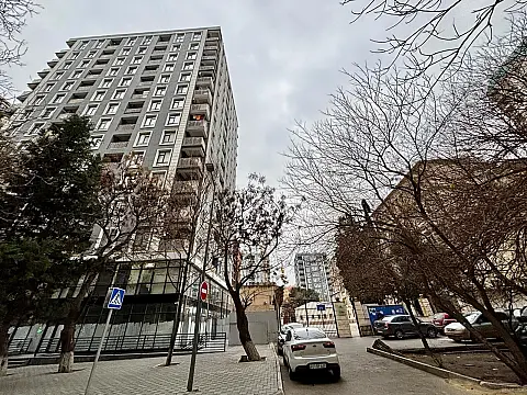 Satılır 2 otaqlı mənzil 70.7 m²