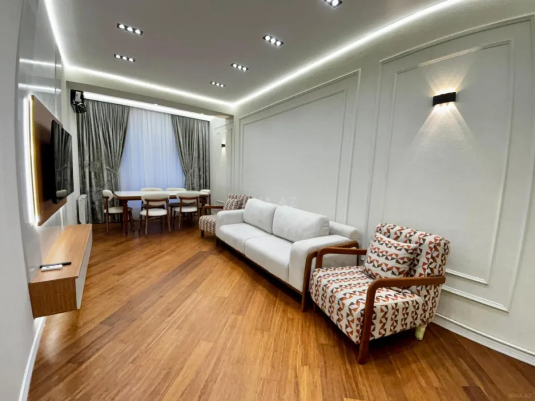 Satılır 2 otaqlı mənzil 70.7 m²
