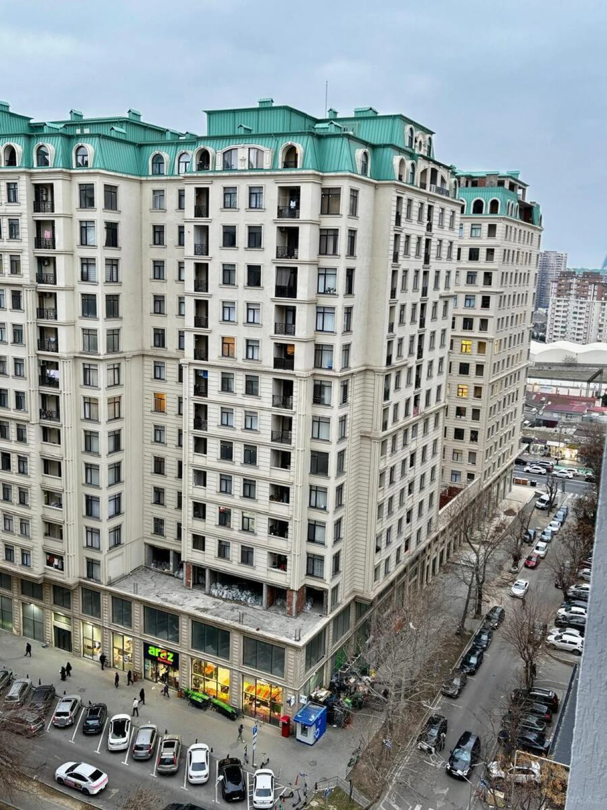 Satılır 2 otaqlı mənzil 70.7 m²