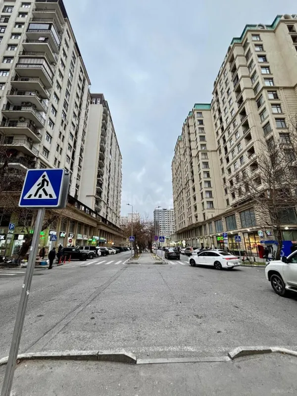 Satılır 2 otaqlı mənzil 70.7 m²