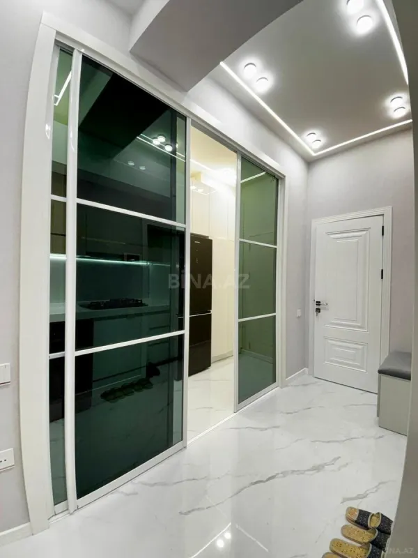 Satılır 2 otaqlı mənzil 70.7 m²