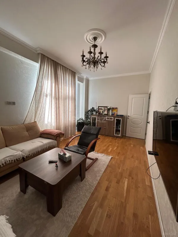 Satılır 3 otaqlı mənzil 85 m²