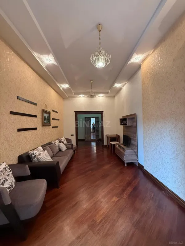 Kirayə verilir 2 otaqlı mənzil 80 m²