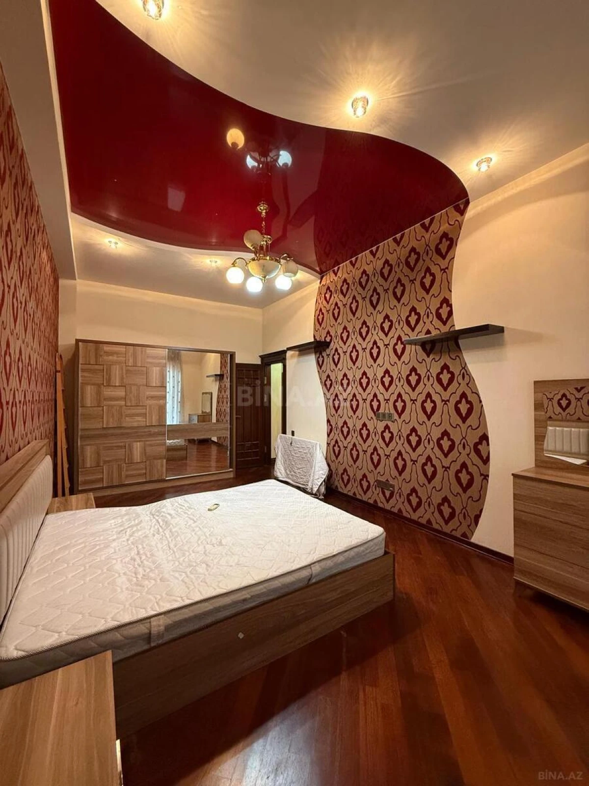 Kirayə verilir 2 otaqlı mənzil 80 m²