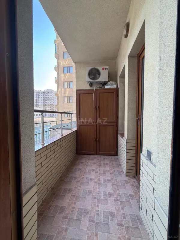 Kirayə verilir 2 otaqlı mənzil 80 m²