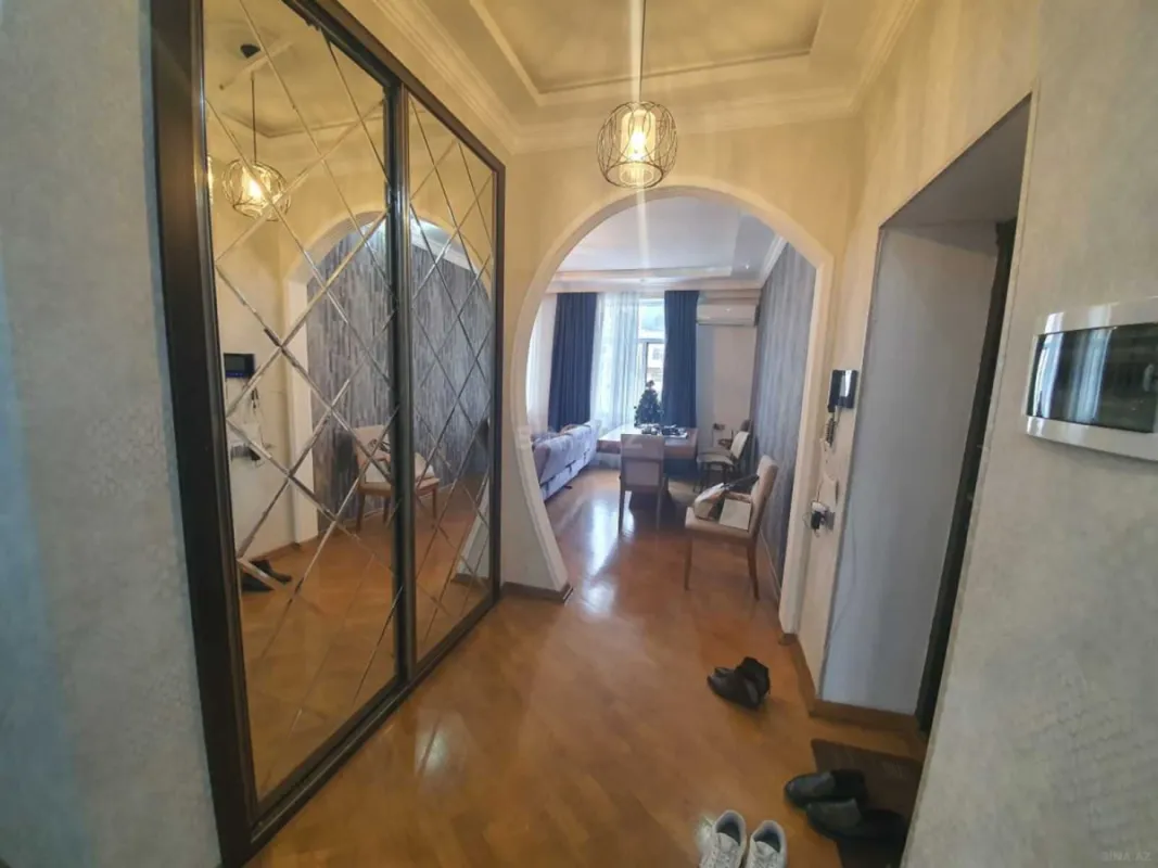 Kirayə verilir 3 otaqlı mənzil 120 m²