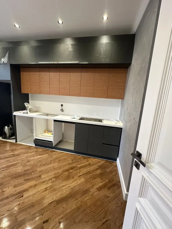 Satılır 3 otaqlı mənzil 120 m²