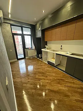 Satılır 3 otaqlı mənzil 120 m²