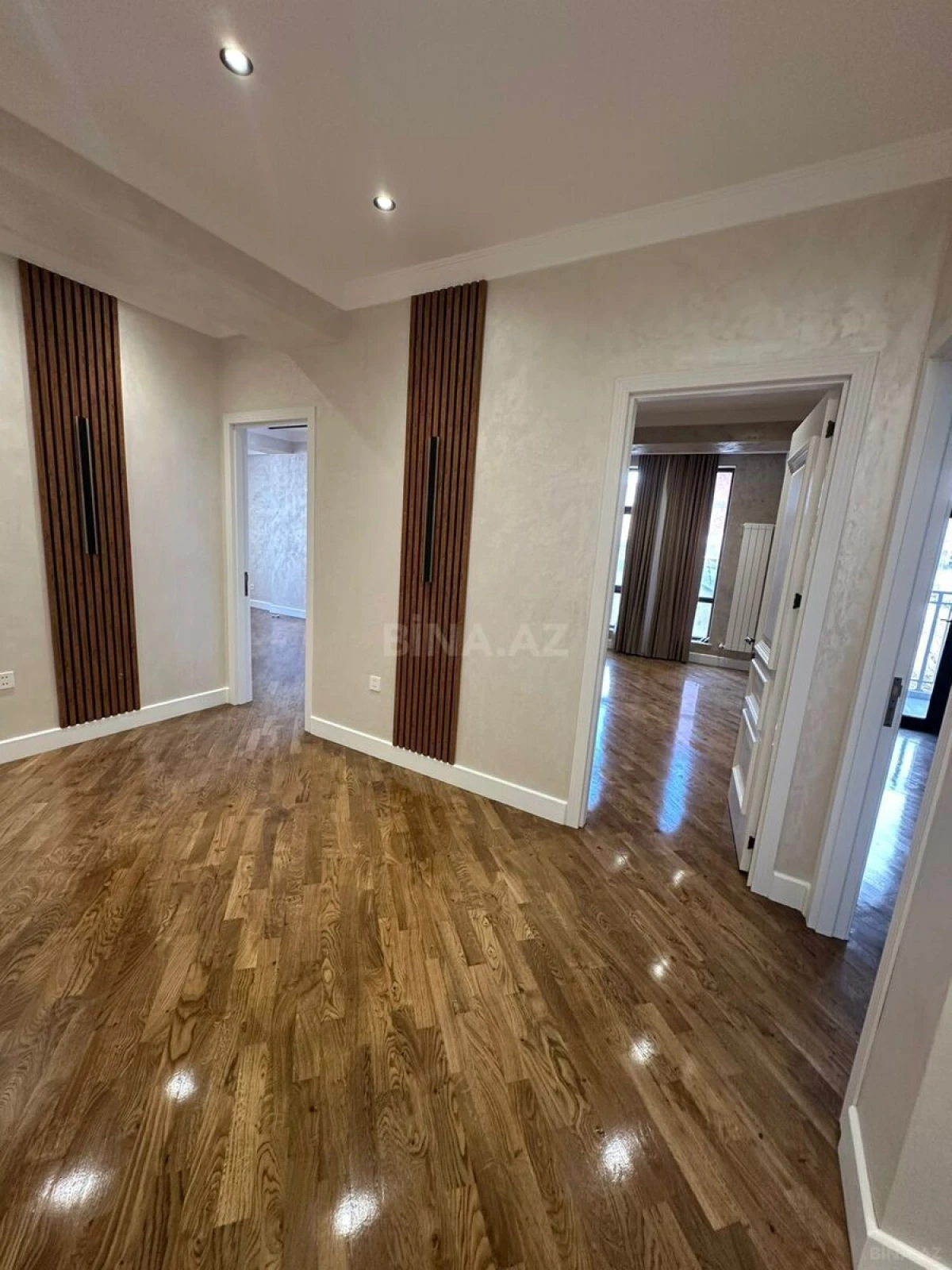 Satılır 3 otaqlı mənzil 120 m²