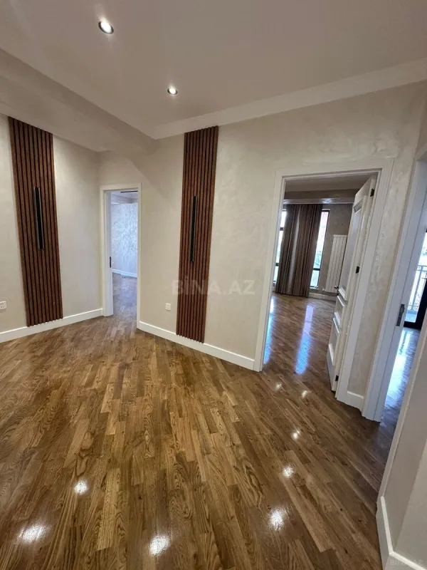 Satılır 3 otaqlı mənzil 120 m²