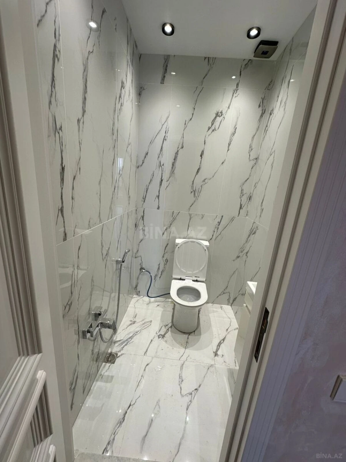 Satılır 3 otaqlı mənzil 120 m²