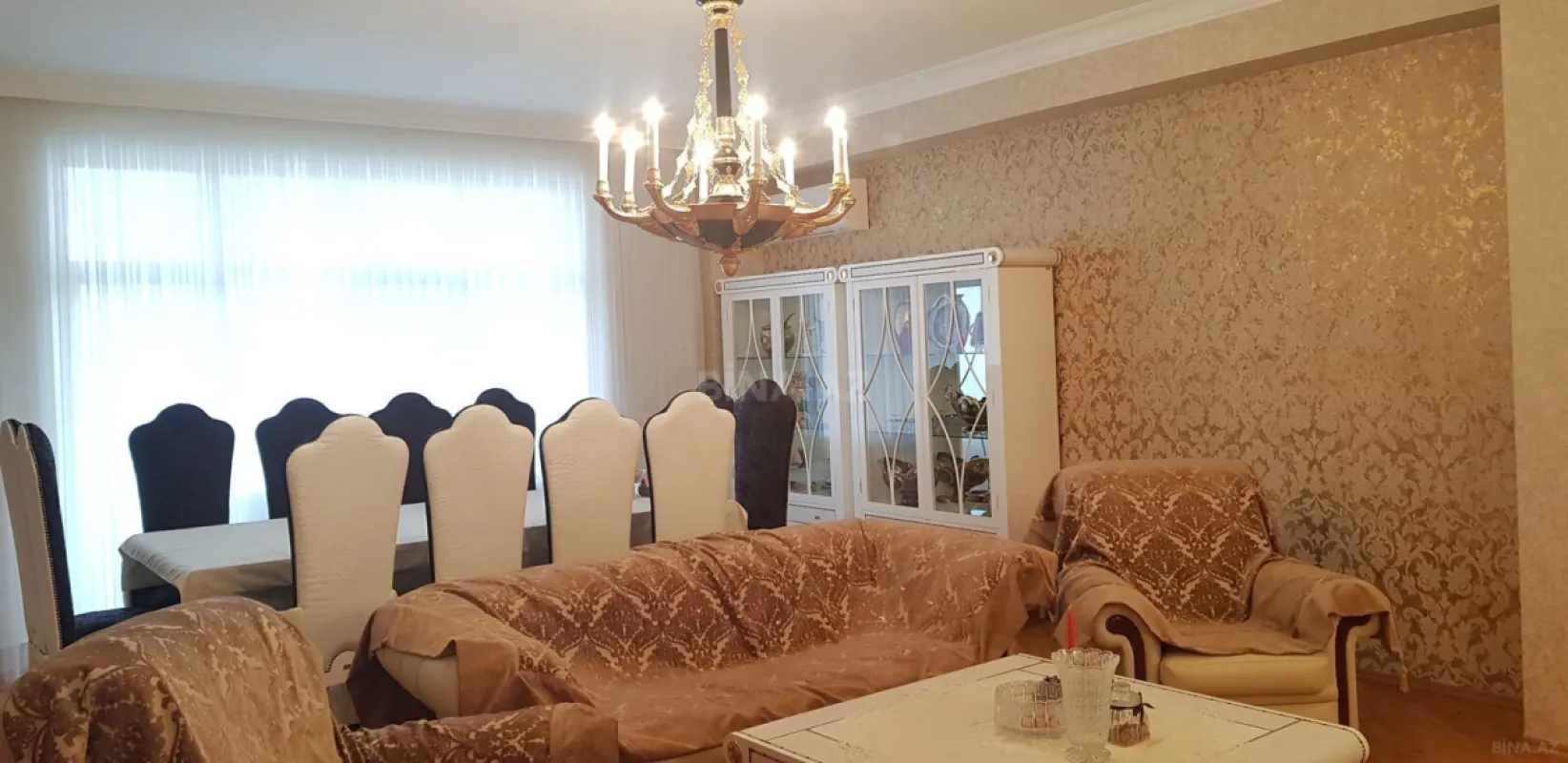 Satılır 3 otaqlı mənzil 187 m²