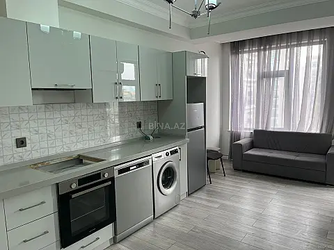 Kirayə verilir 4 otaqlı mənzil 140 m²