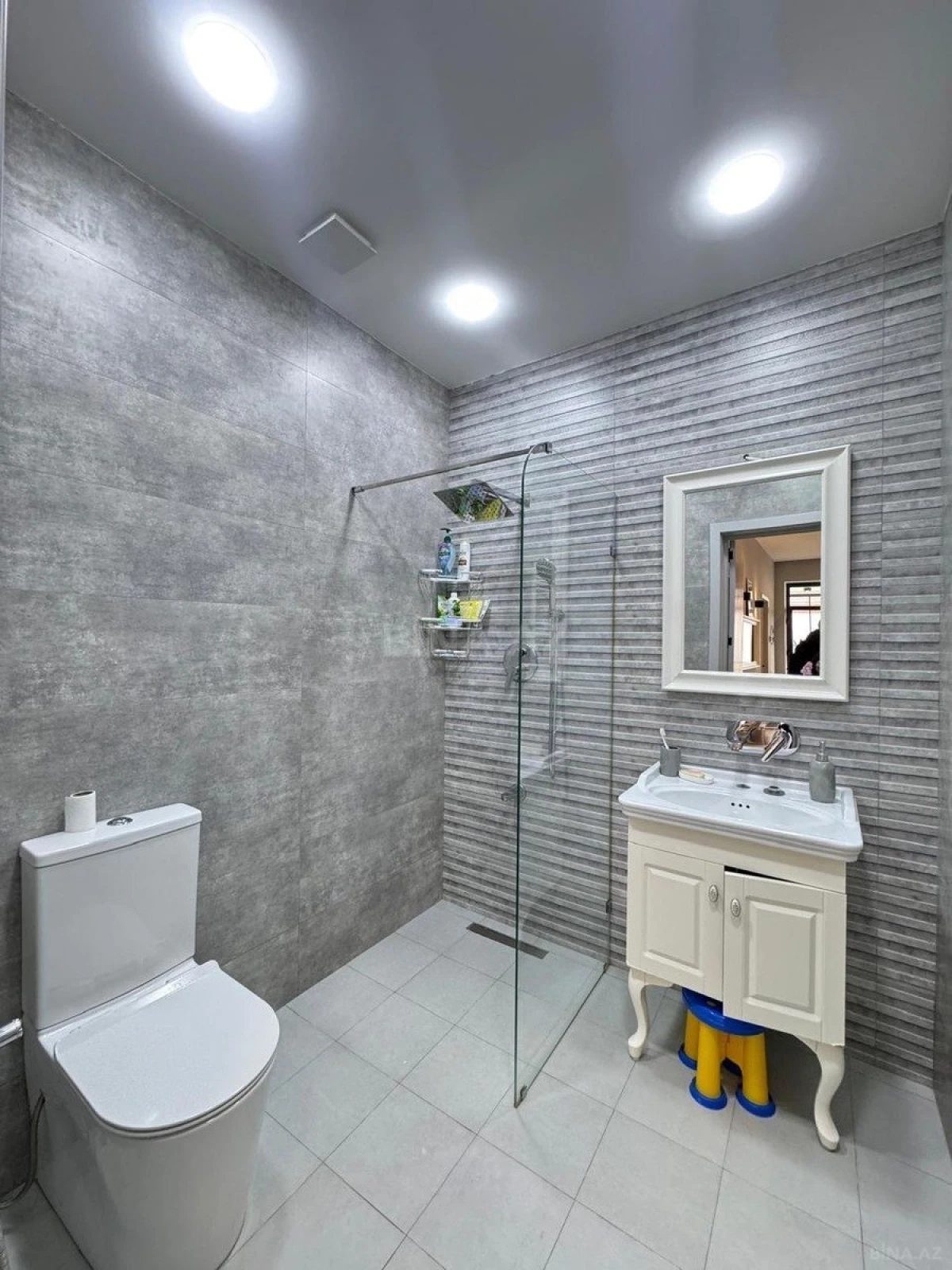 Kirayə verilir 5 otaqlı həyət evi 300 m²