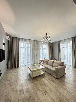 Kirayə verilir 5 otaqlı həyət evi 300 m²