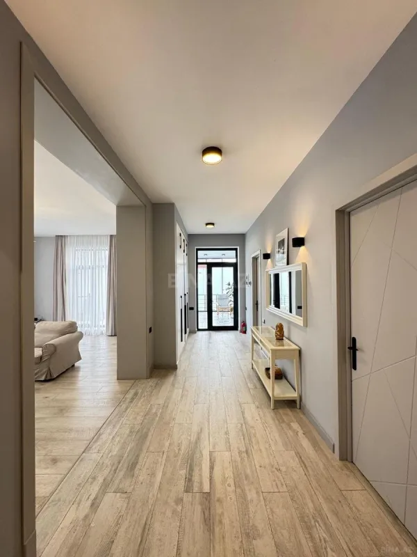 Kirayə verilir 5 otaqlı həyət evi 300 m²