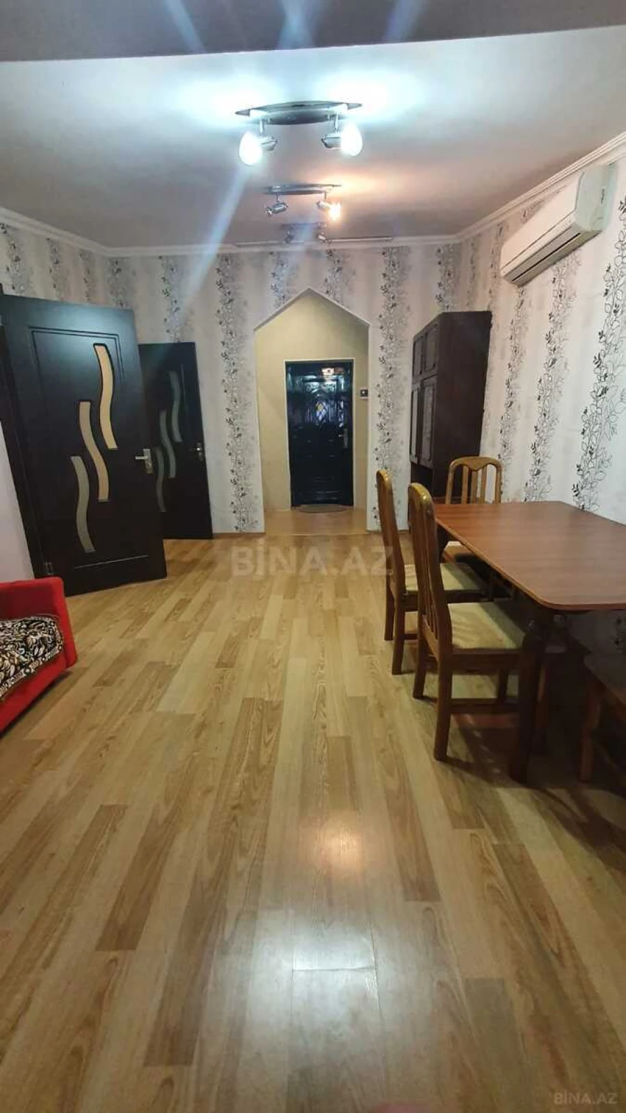 Satılır 2 otaqlı mənzil 55 m²