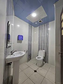 Kirayə verilir 3 otaqlı ofis 122 m²