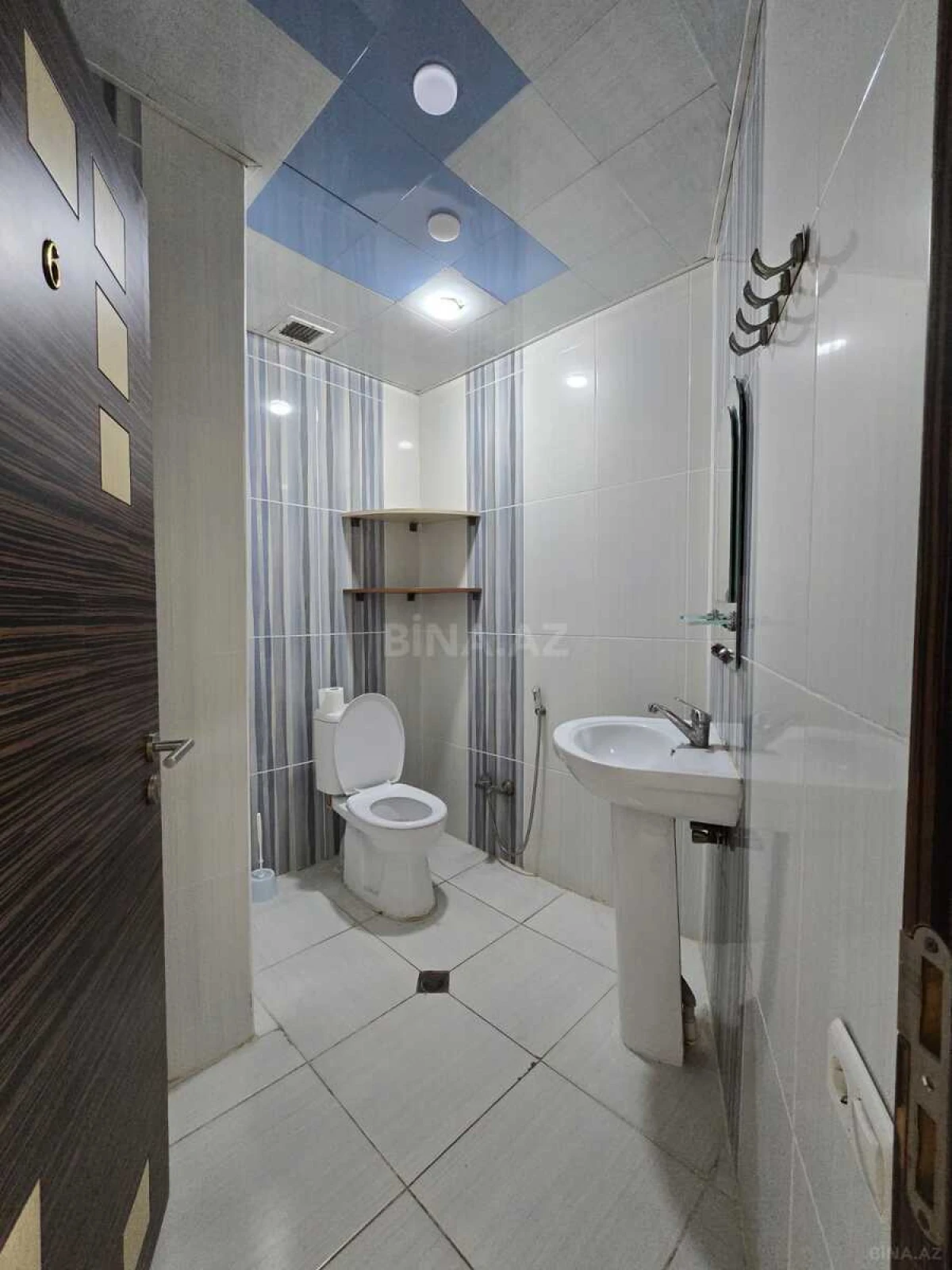 Kirayə verilir 3 otaqlı ofis 122 m²