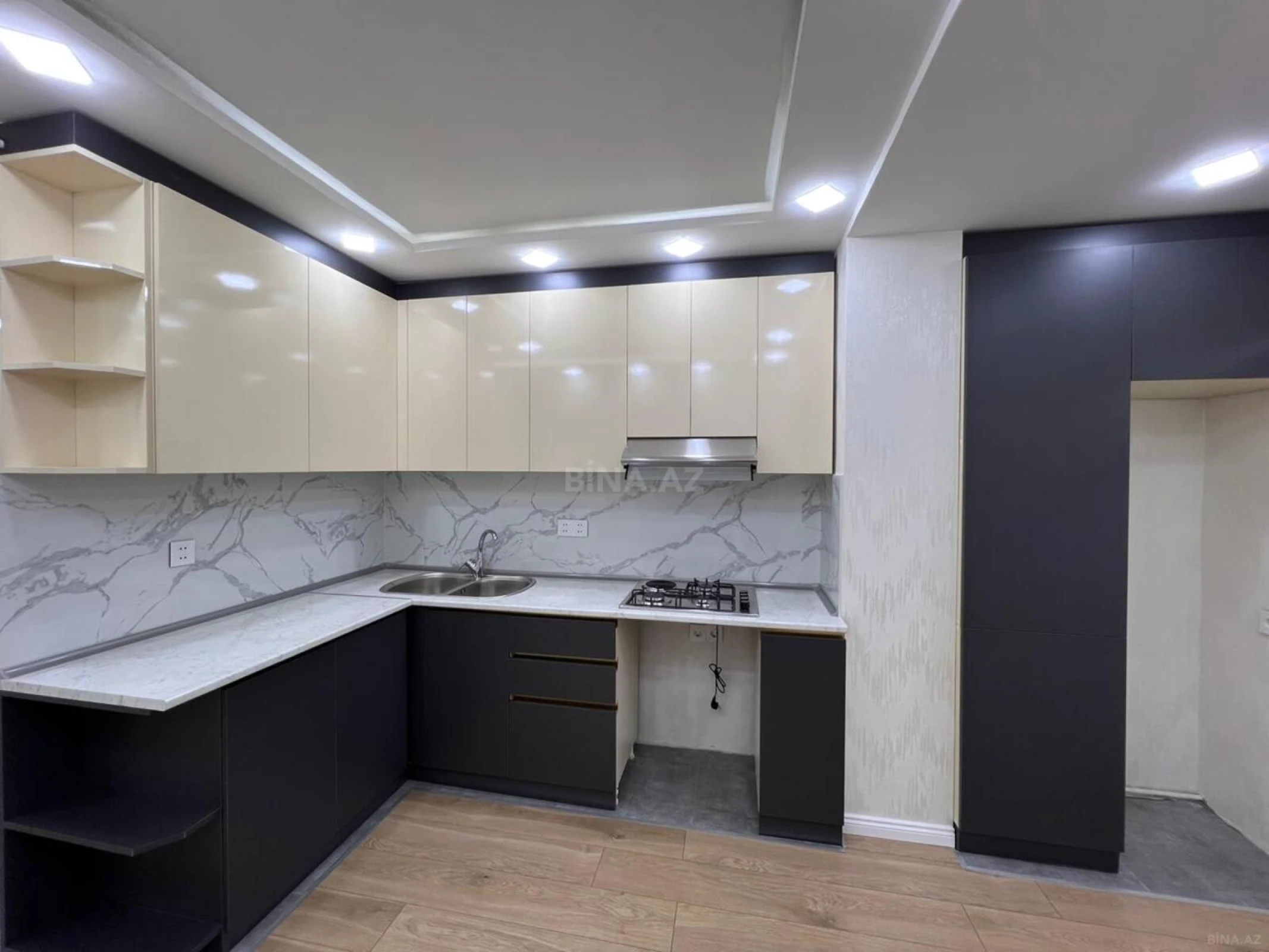 Satılır 2 otaqlı mənzil 65 m²
