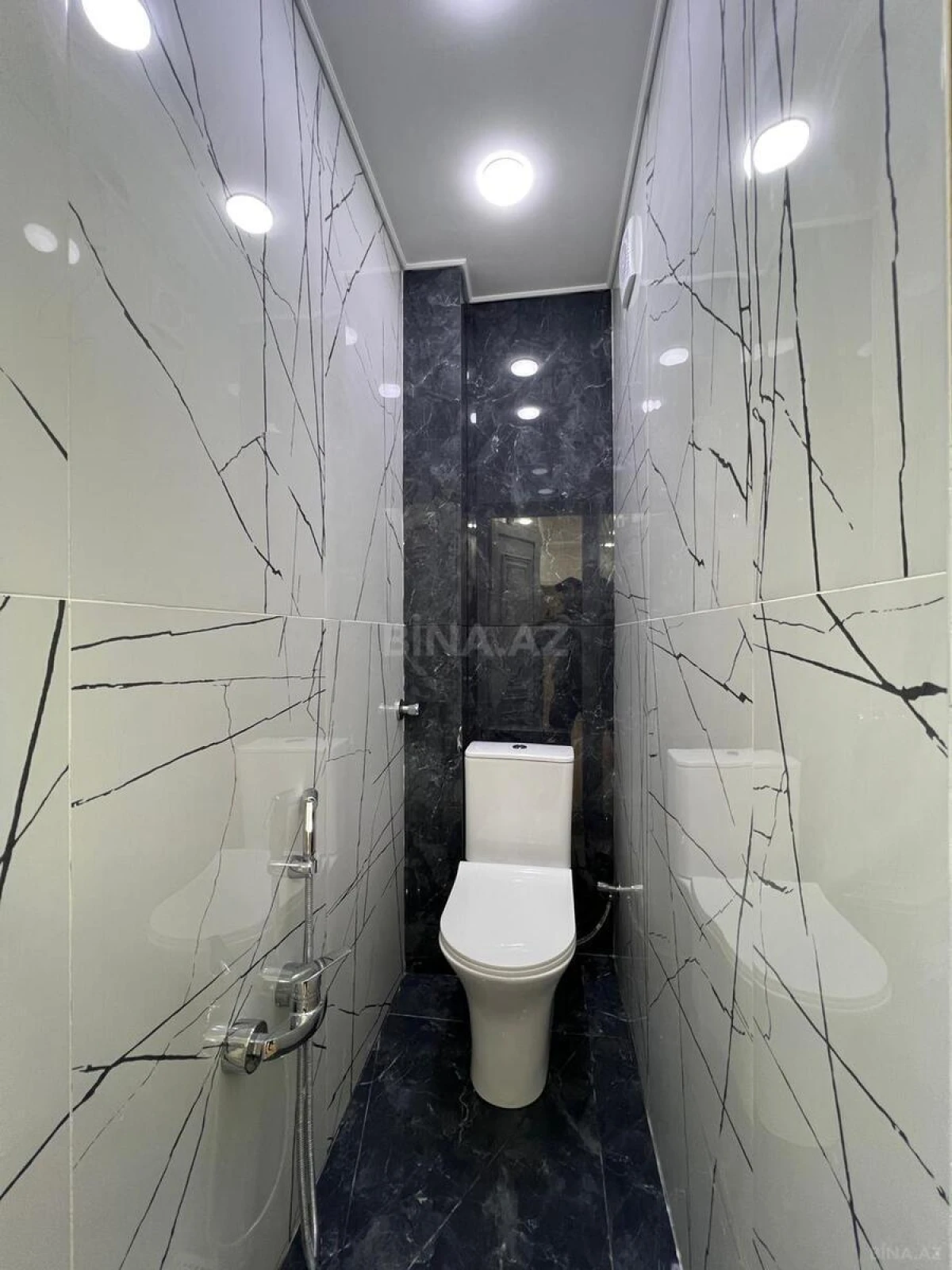 Satılır 2 otaqlı mənzil 65 m²