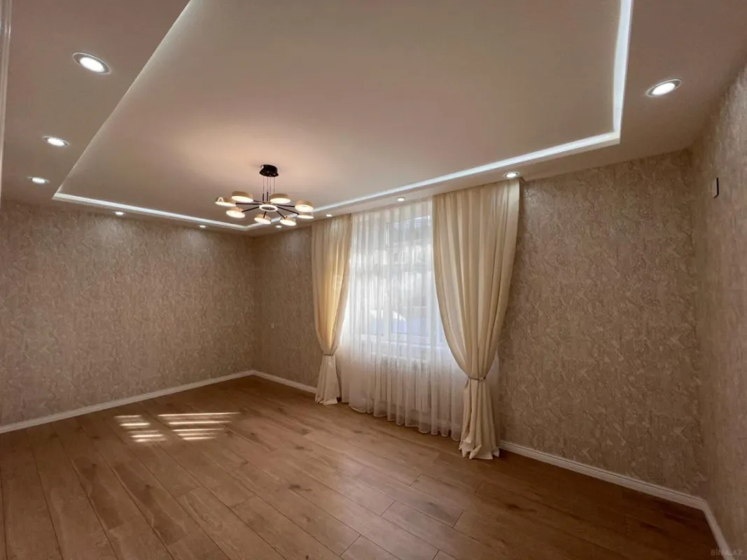 Satılır 2 otaqlı mənzil 65 m²