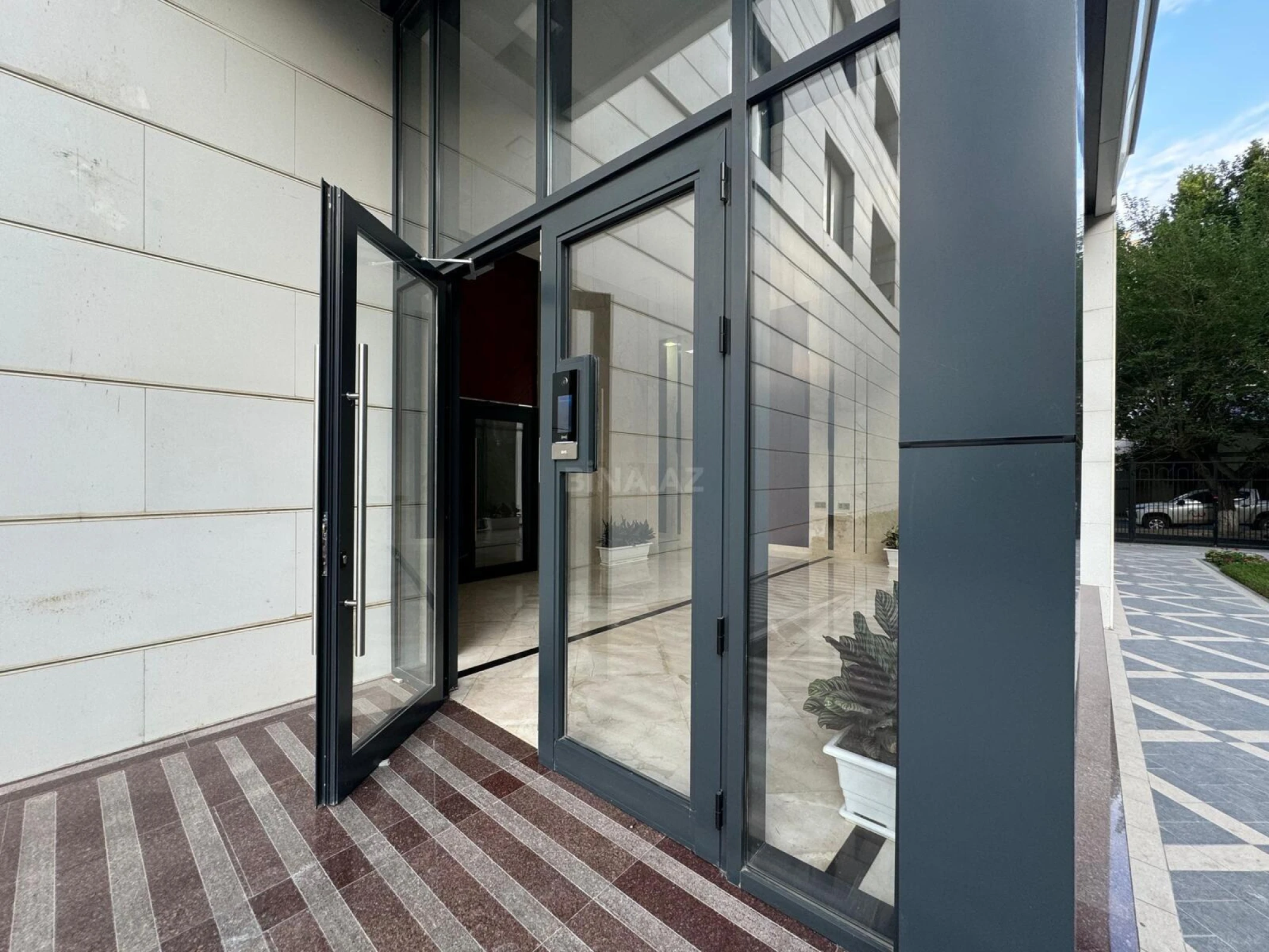 Kirayə verilir 2 otaqlı mənzil 60 m²