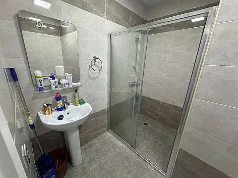 Kirayə verilir 2 otaqlı mənzil 60 m²