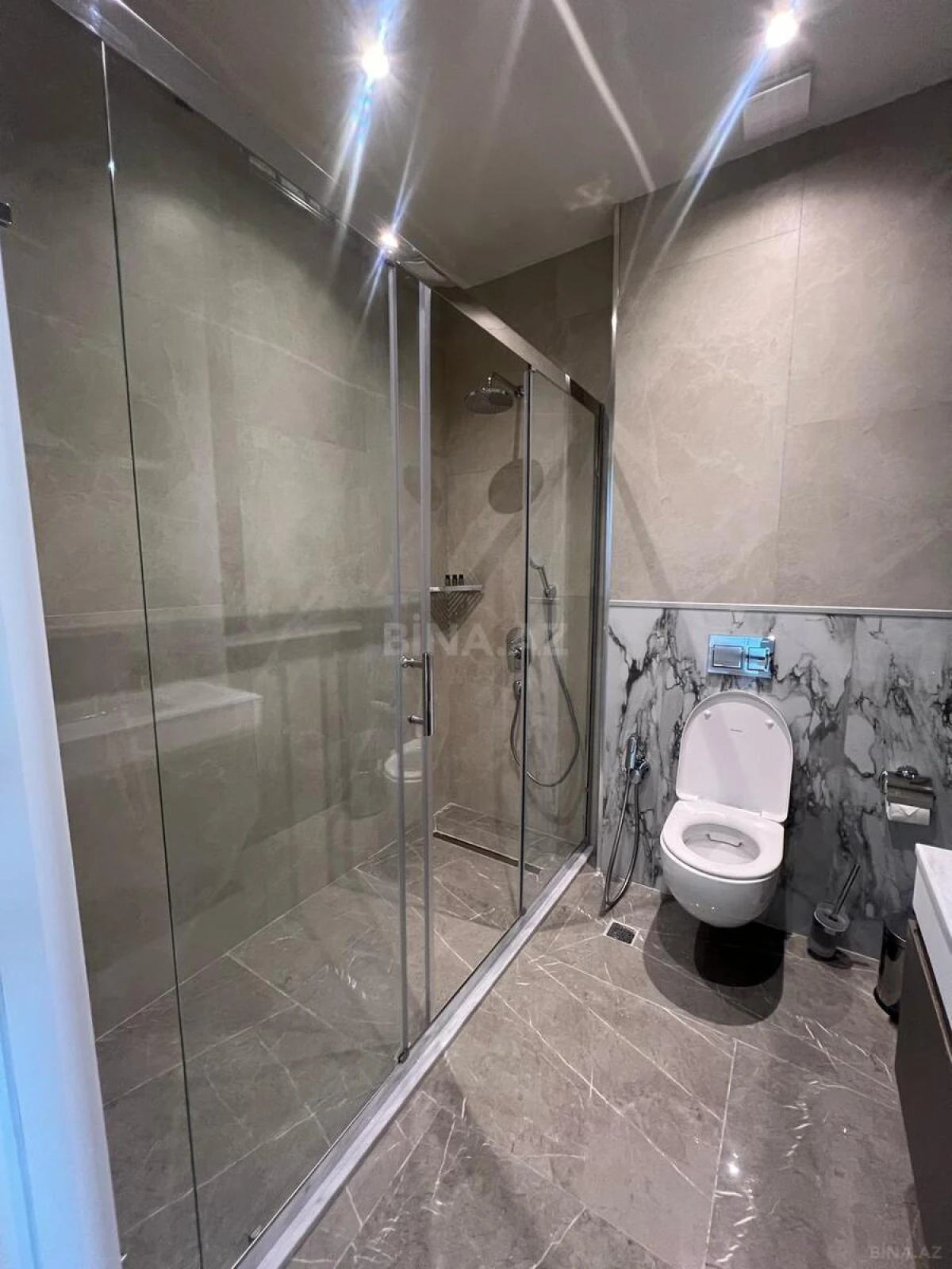 Satılır 1 otaqlı mənzil 58 m²