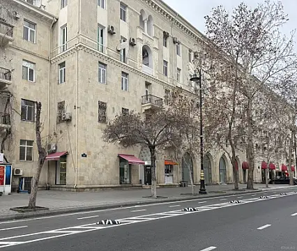 Satılır obyekt 100 m²