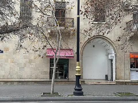 Satılır obyekt 100 m²