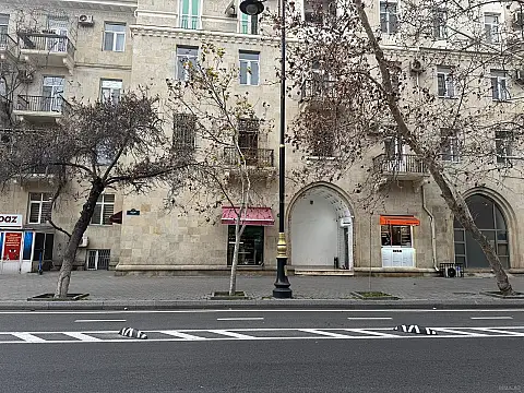 Satılır obyekt 100 m² — Bakı, Sahil qəs. 100.00 m²