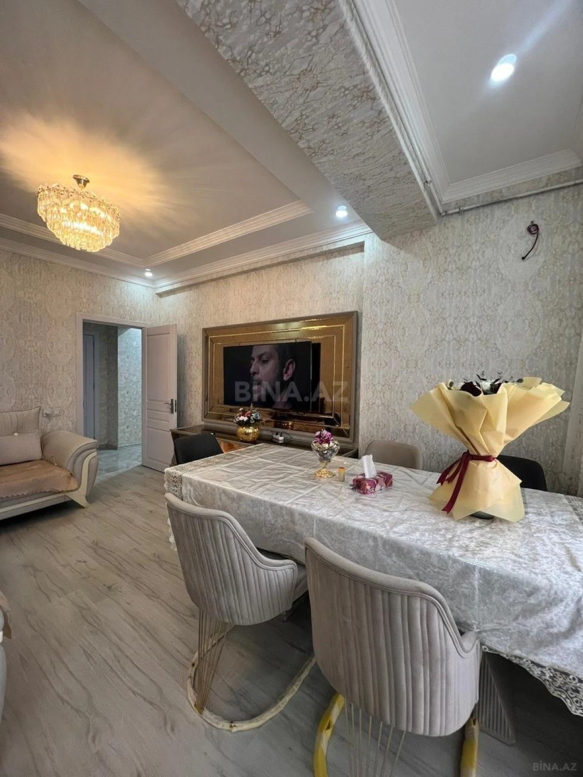 Kirayə verilir 2 otaqlı mənzil 75 m²
