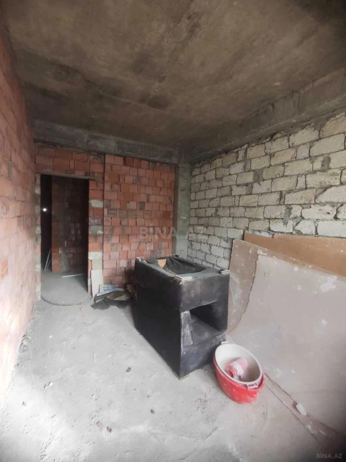 Satılır 4 otaqlı mənzil 205 m²