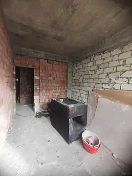 Satılır 4 otaqlı mənzil 205 m²