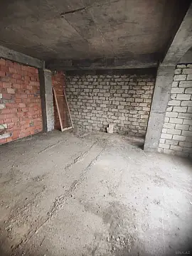 Satılır 4 otaqlı mənzil 205 m²