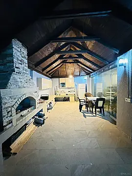 Kirayə verilir 4 otaqlı həyət evi 240 m²