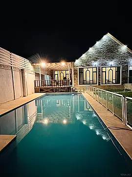 Kirayə verilir 4 otaqlı həyət evi 240 m²