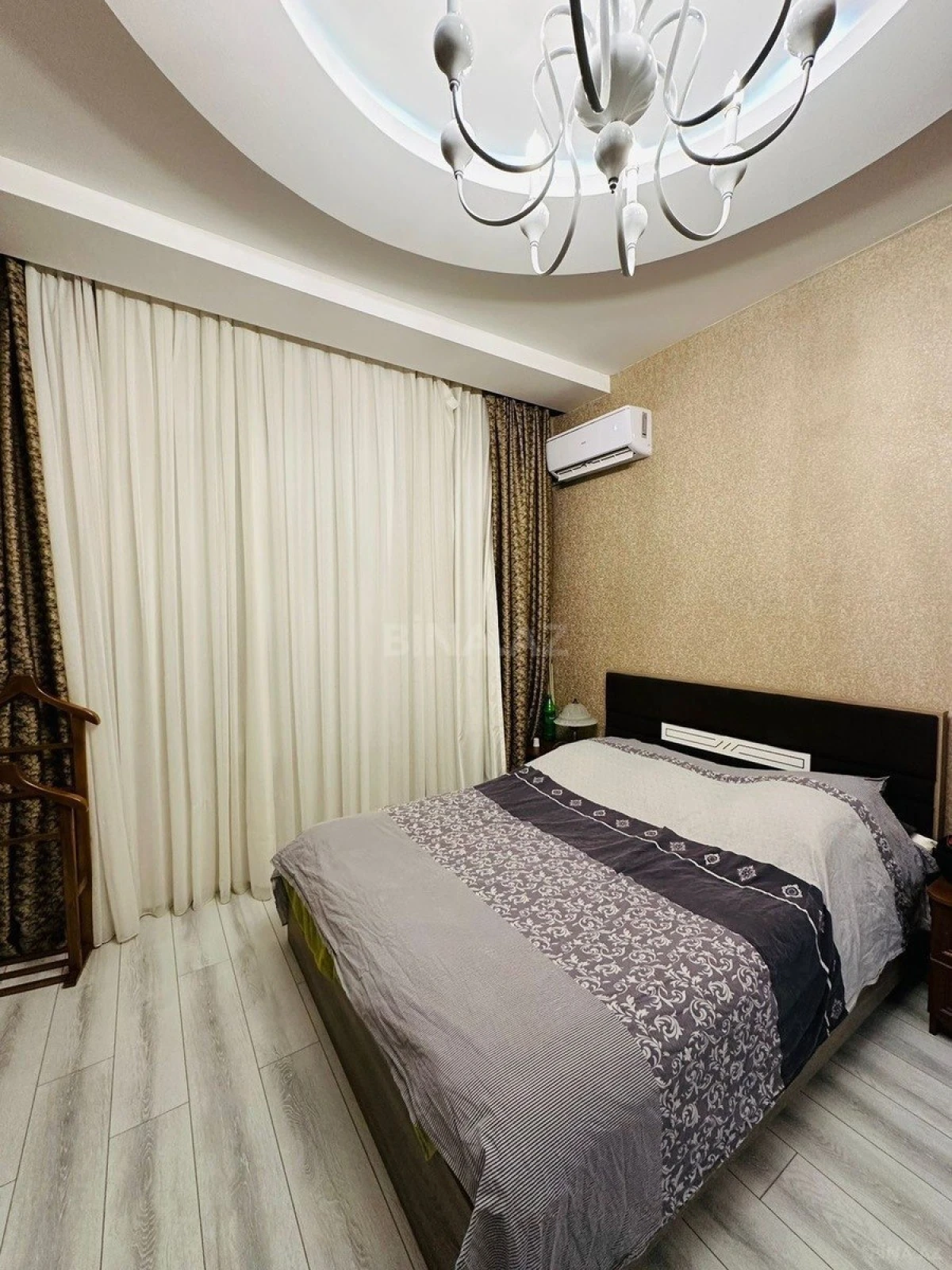 Kirayə verilir 4 otaqlı həyət evi 240 m²