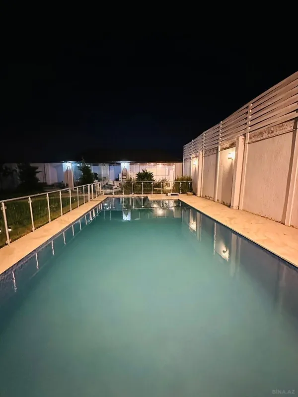 Kirayə verilir 4 otaqlı həyət evi 240 m²