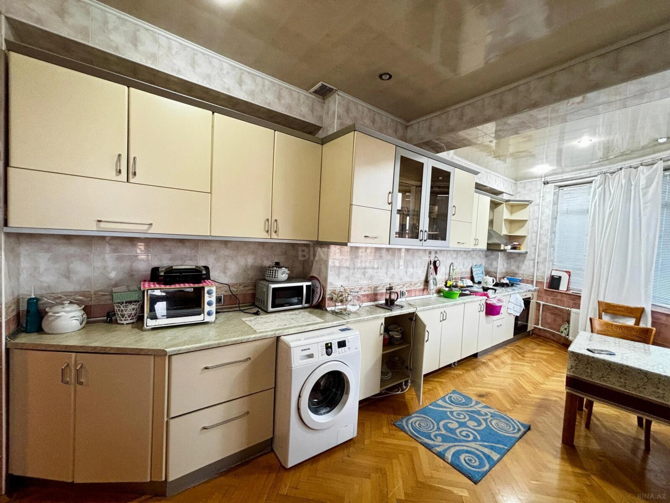 Satılır 3 otaqlı mənzil 167.7 m²