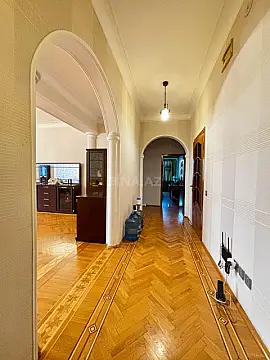 Satılır 3 otaqlı mənzil 167.7 m²
