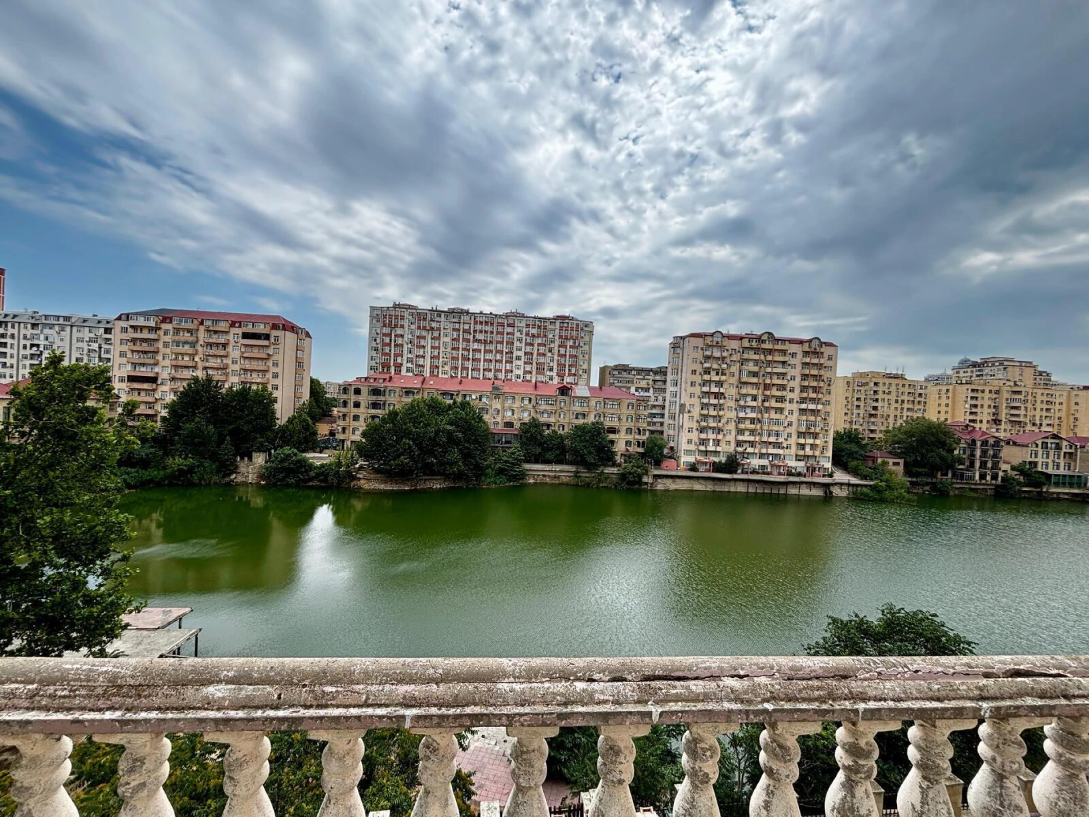 Satılır 3 otaqlı mənzil 167.7 m²