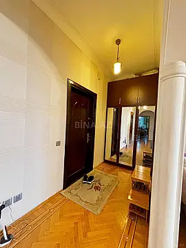 Satılır 3 otaqlı mənzil 167.7 m²