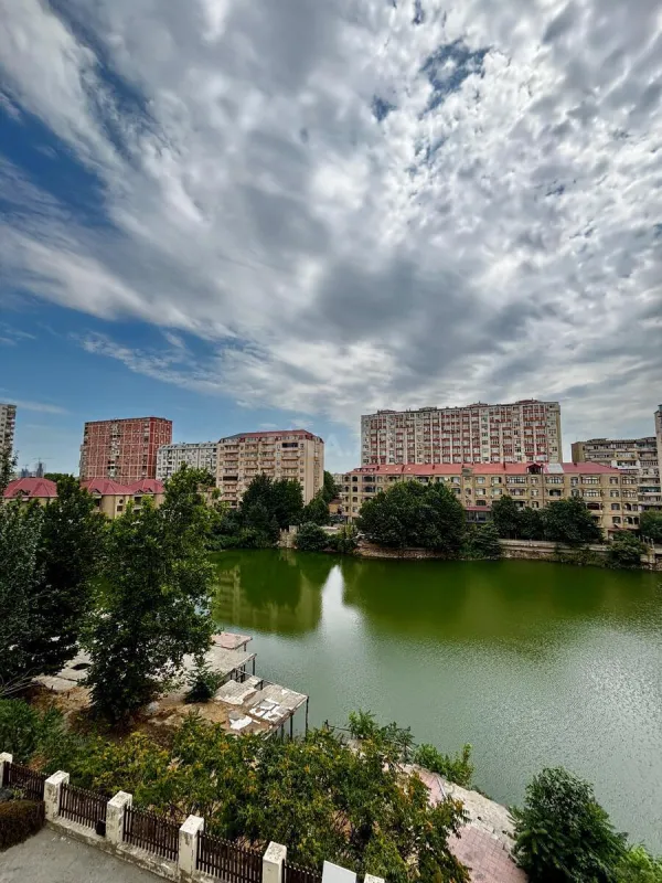 Satılır 3 otaqlı mənzil 167.7 m²