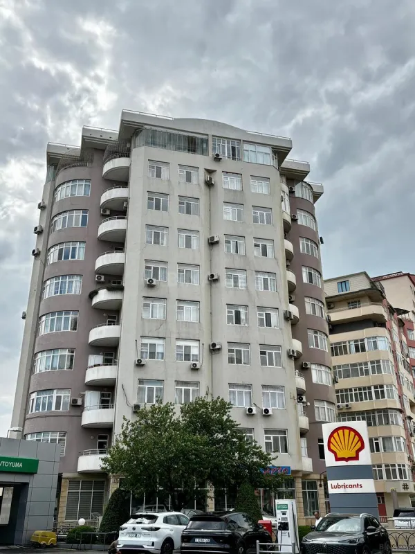 Satılır 3 otaqlı mənzil 167.7 m²