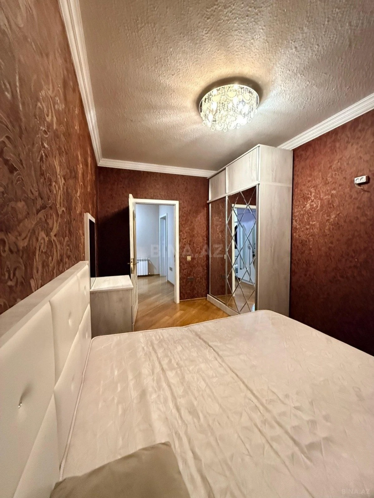 Kirayə verilir 2 otaqlı mənzil 68 m²