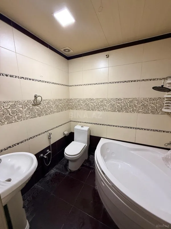 Kirayə verilir 2 otaqlı mənzil 68 m²